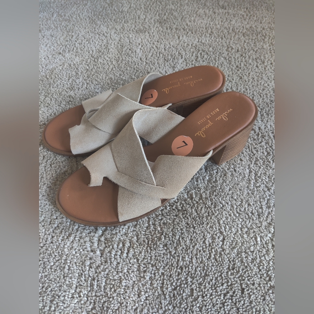 Mila Paoli Sandals with chunky heel